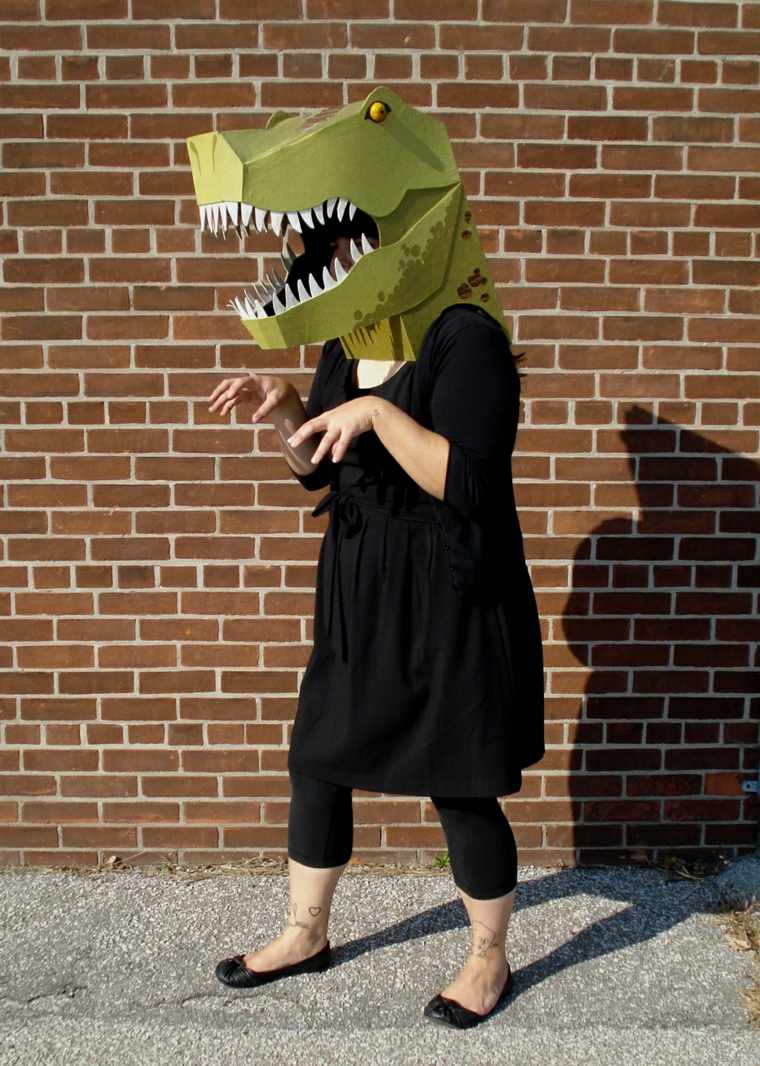 déguisement halloween enfant masque carton dinosaure idée bricolage activité manuelle