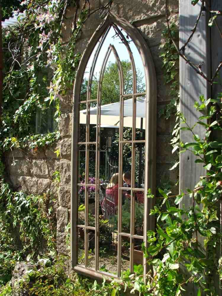 idee decoration jardin miroir