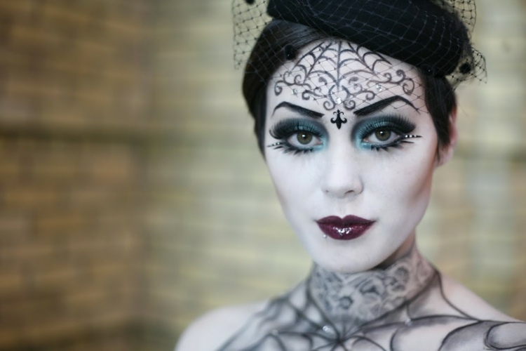 idee maquillage femme Halloween gothique