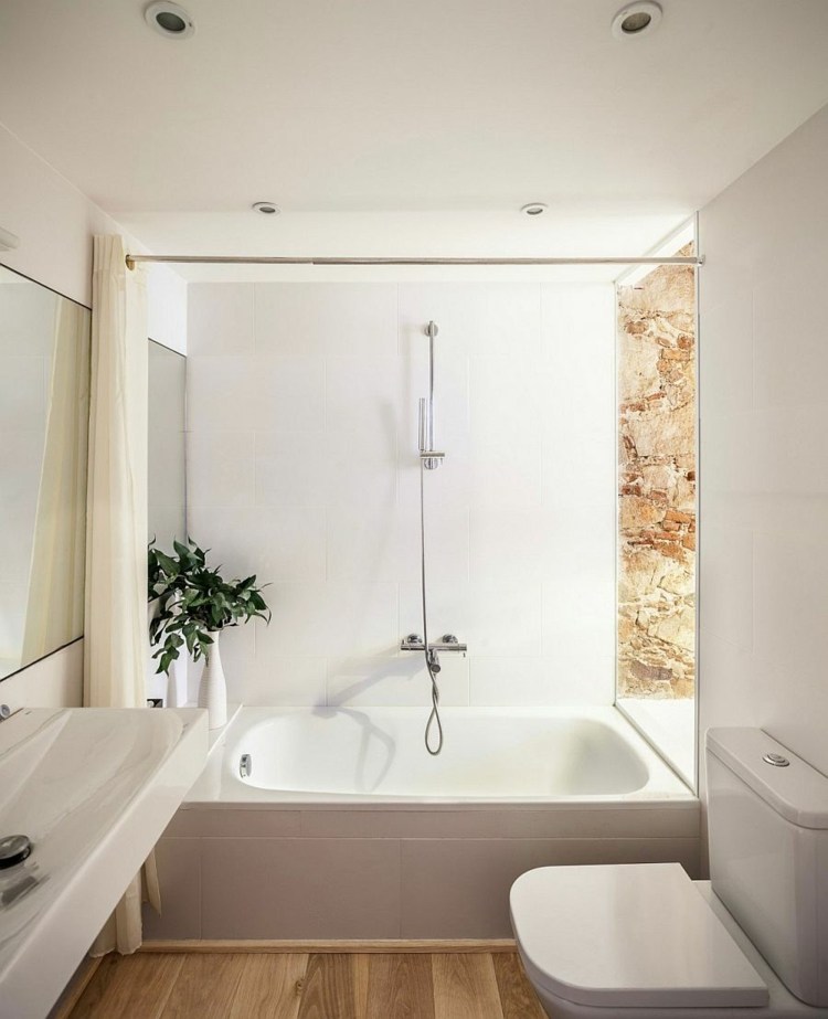 salle de bains blanche deco design