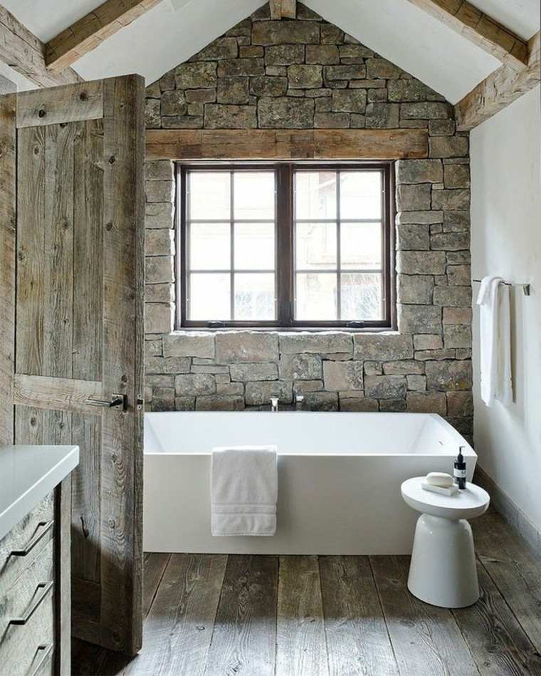 salle de bain pierre bois design aménagement baignoire idée 