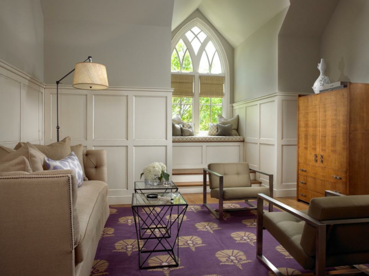 appui de fenêtre idée déco coussin chambre canapé beige luminaire fauteuil table basse meuble bois design 
