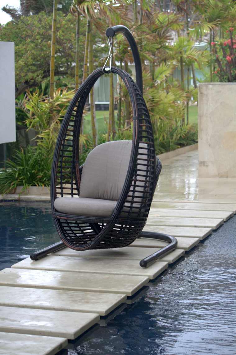 chaise suspendue piscines terrasse