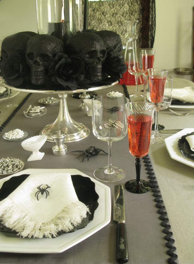 decoration table Halloween elegante