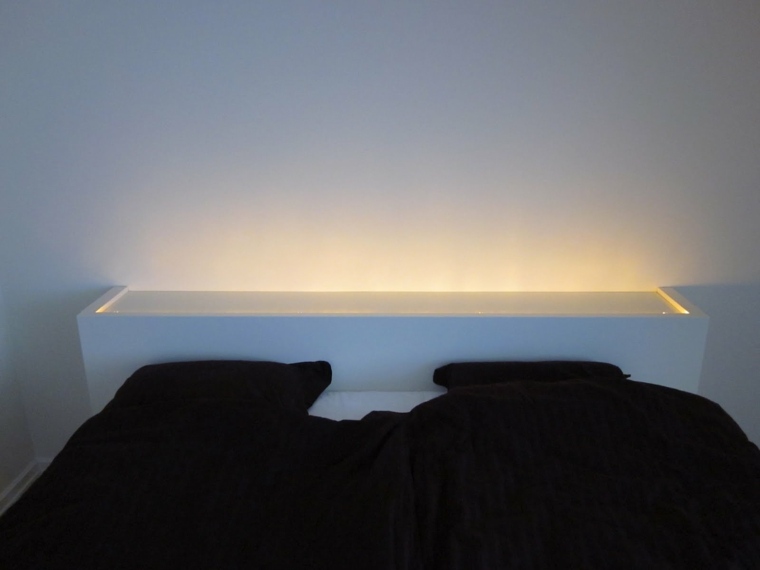 tête de lit éclairage intégré idée lumière chambre coussins