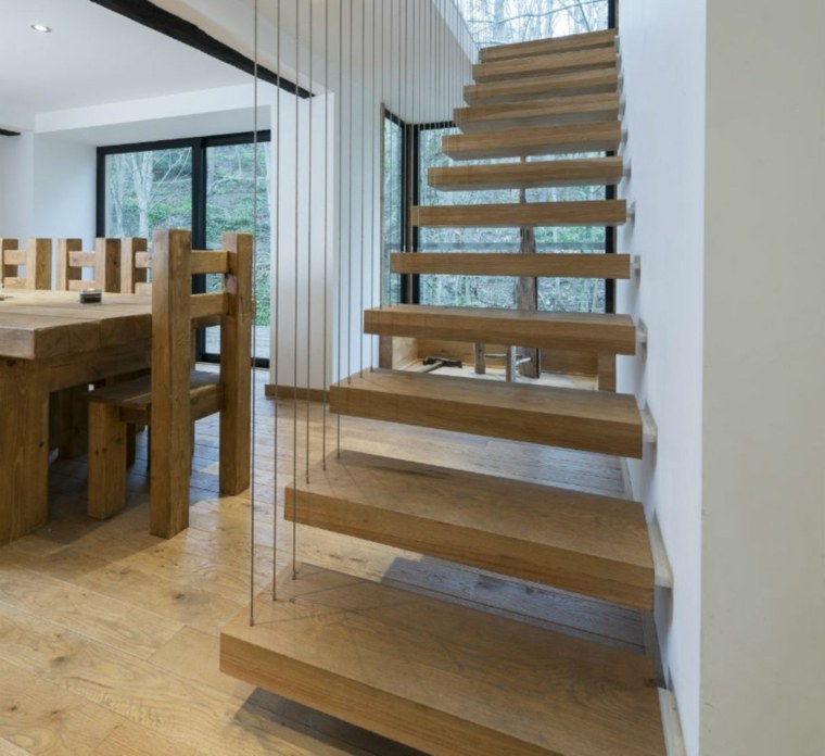 escalier en bois design suspendu
