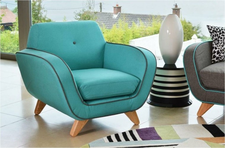 fauteuil art déco bleu idée design coussins noir et blanc table design