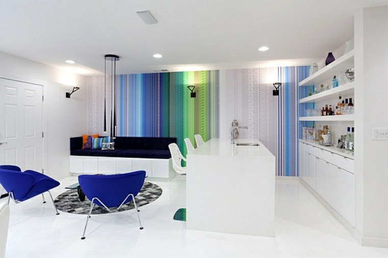 déco intérieur salon moderne fauteuil bleu canapé noir cuisine ouverte tapis de sol gris 