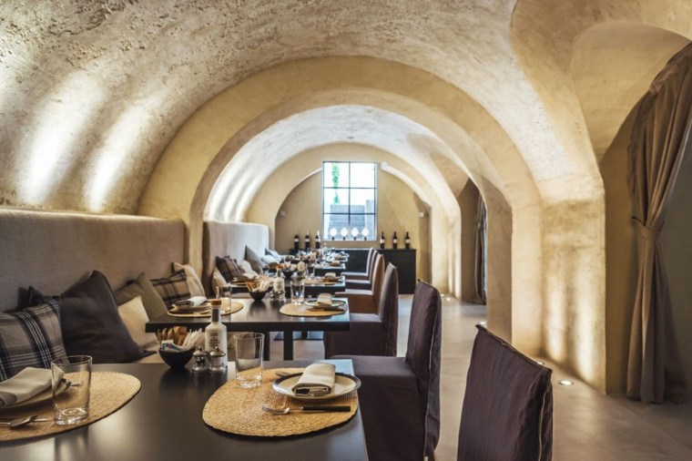 hôtel design luxe moderne palma de mallorca restaurant cinq étoiles table design 