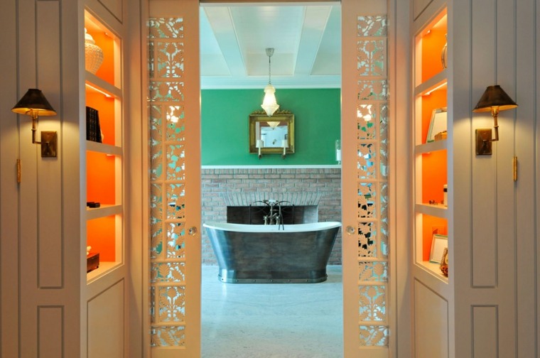baignoire design noir salle de bain style ancien