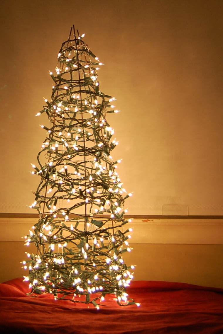 arbre de Noel moderne guirlandes 