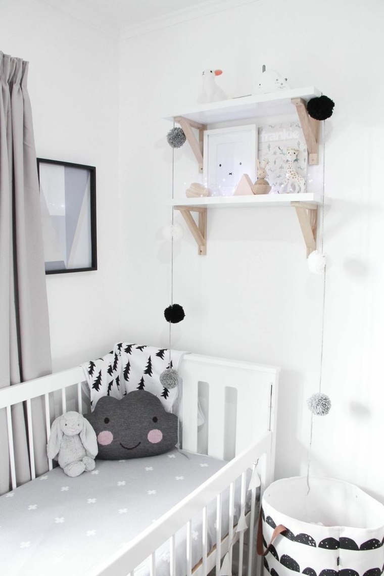 chambre bébé noir et blanc lit bébé idée rangement étagères 