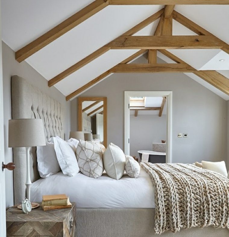 chambre à coucher design tête de lit matelassée design coussins aménagement déco idée bois design table basse bois