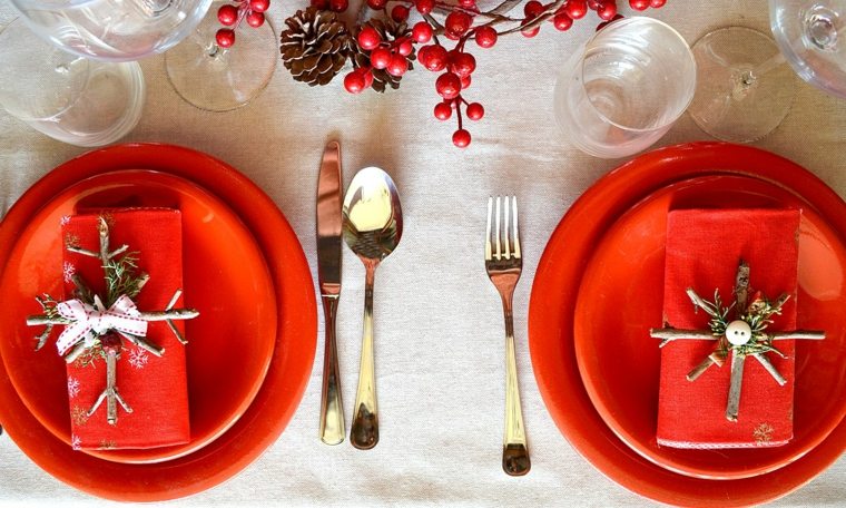 décoration table Noël rouge
