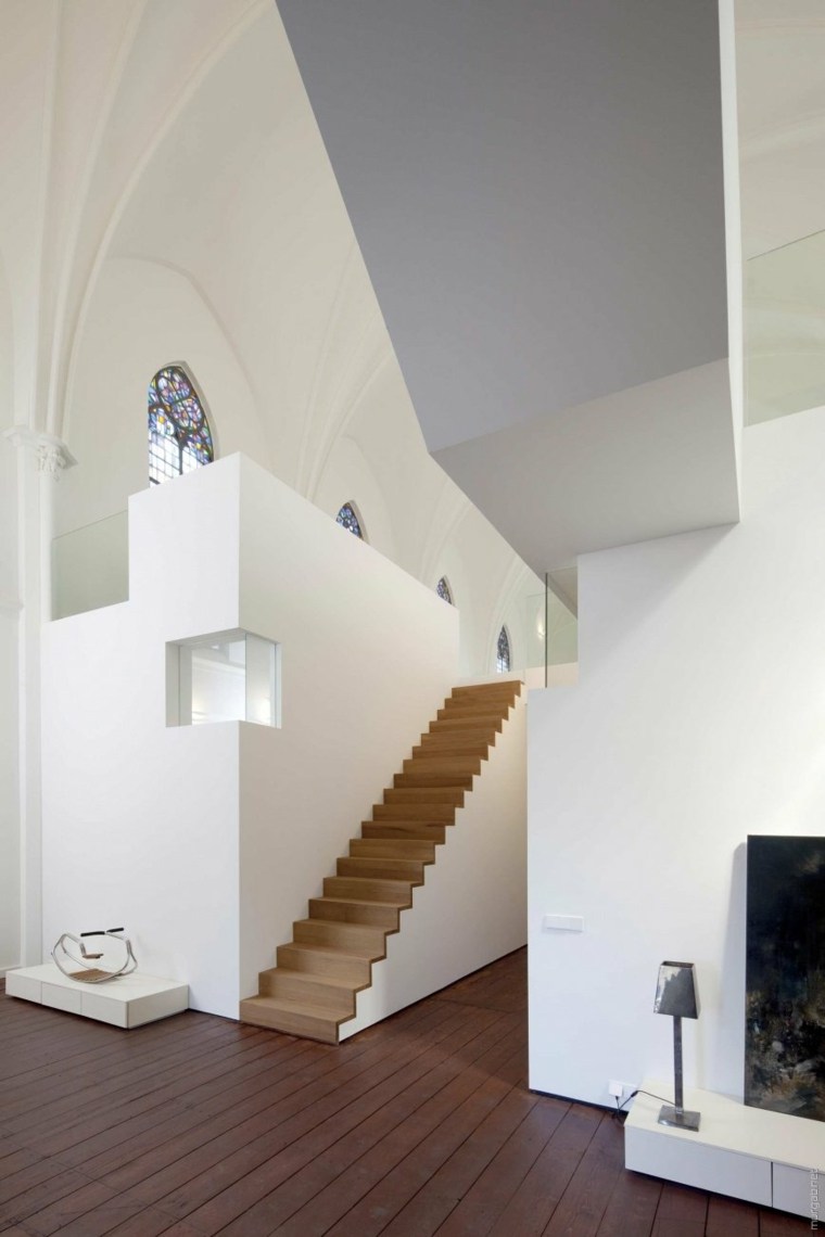 escalier interieur design minimaliste