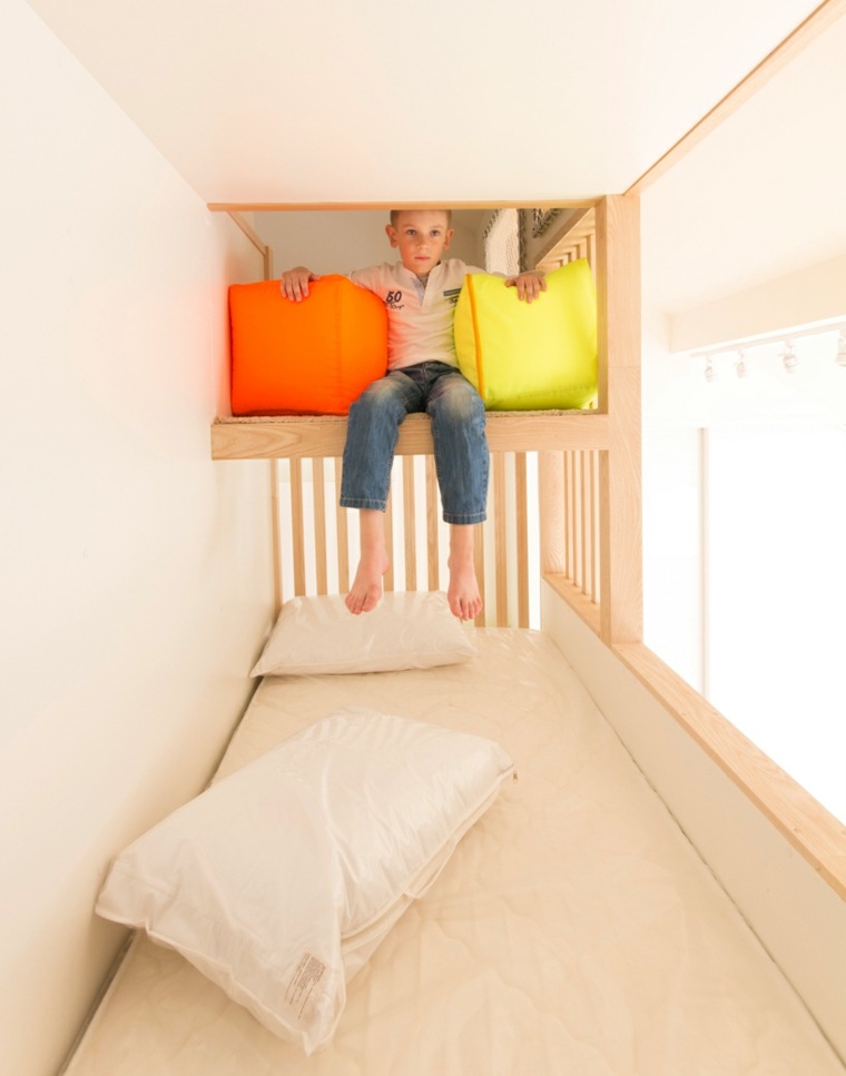 enfants lit idée intérieur minimaliste moderne design transformation espace appart moscou ruetemple