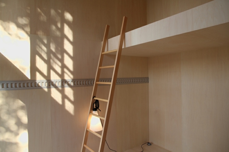 konstantin grcic muji design studio tokyo design week 2015 intérieur deuxième étage cabane transportable 