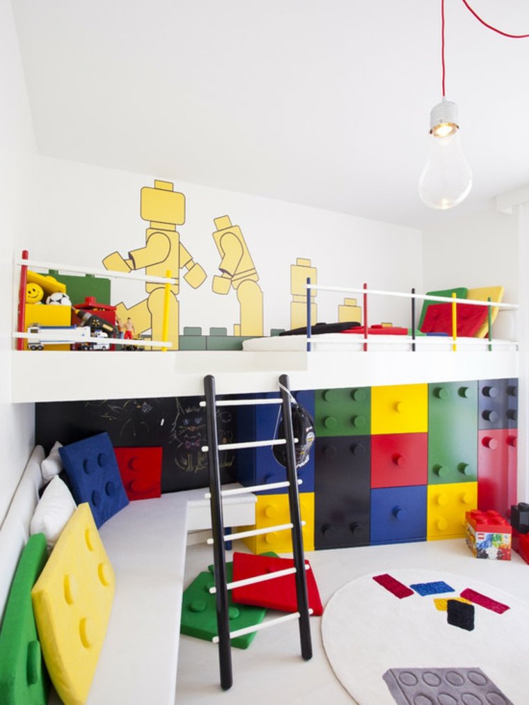 chambre enfant theme lego idée lit design suspension