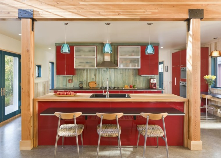 modèle de cuisine rouge bois