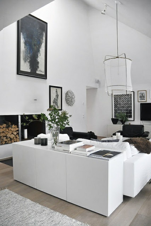 intérieur noir et blanc déco mur cadre luminaire suspension meuble besta 