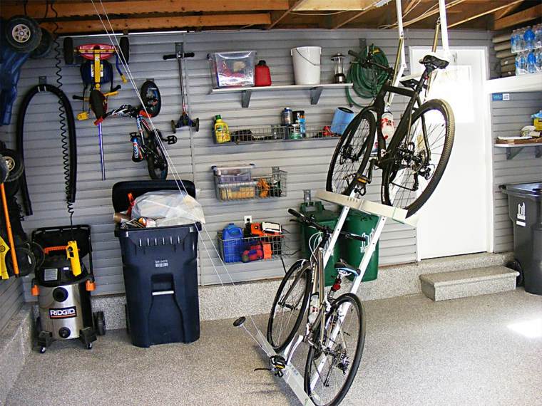rangement garage idée vélo accrochage mur déco étagères 