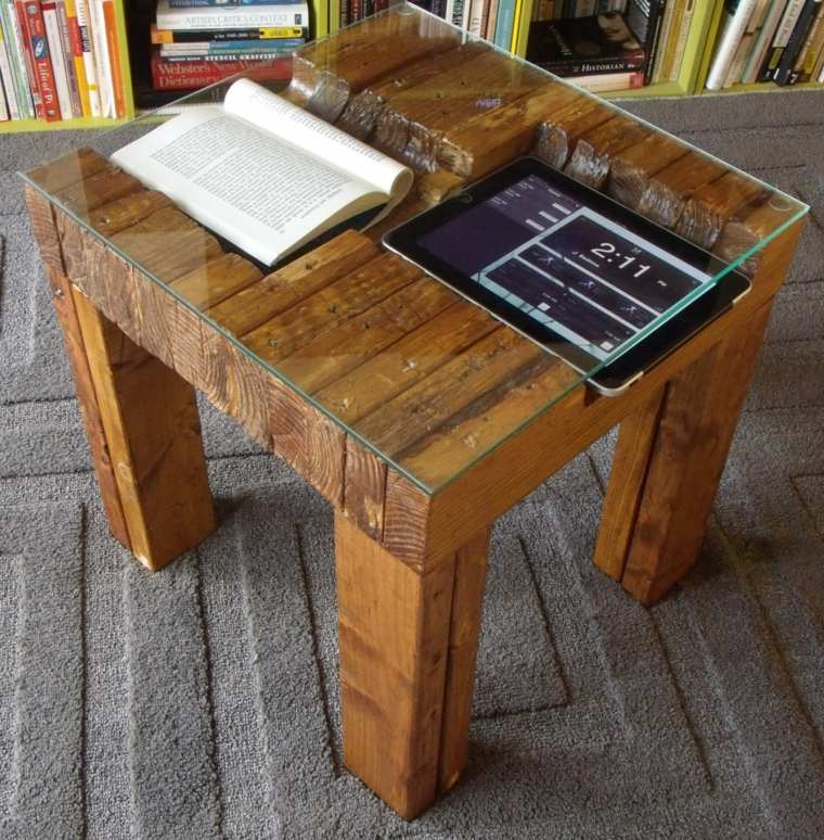 idée table basse bois diy palettes en bois étagères moderne tapis de sol gris idée