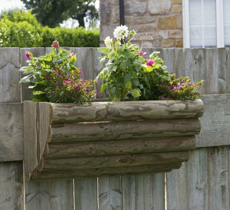 aménagement terrasse jardin idée bac à fleurs en bois design moderne
