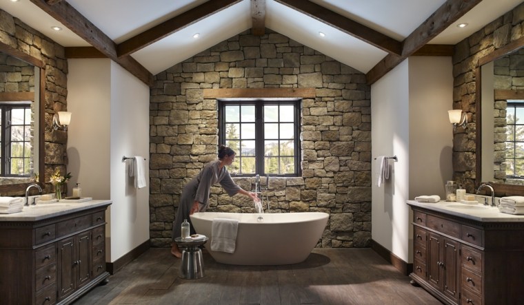 salle de bain pierre poutres bois