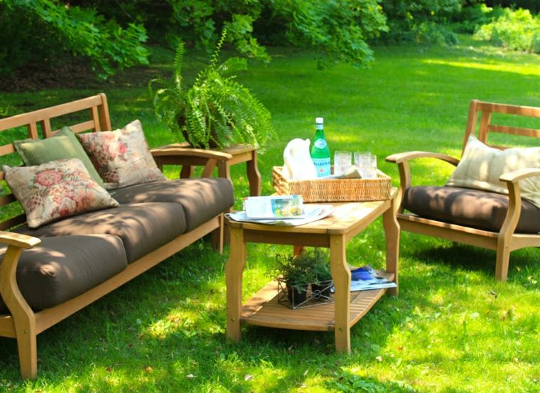 salon de jardin design bois idée déco aménagement banc jardin bois coussins table en bois basse