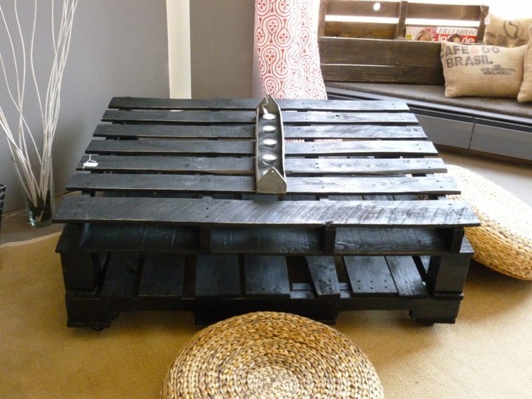 table basse noire bricolage diy mobilier palette idée