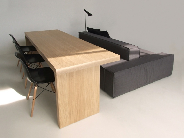 table en bois petit espace design chaise moderne canapé idée intérieur aménager petit appart