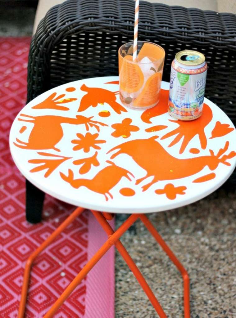 table basse orange design idée aménagement extérieur déco fauteuil résine tressée 