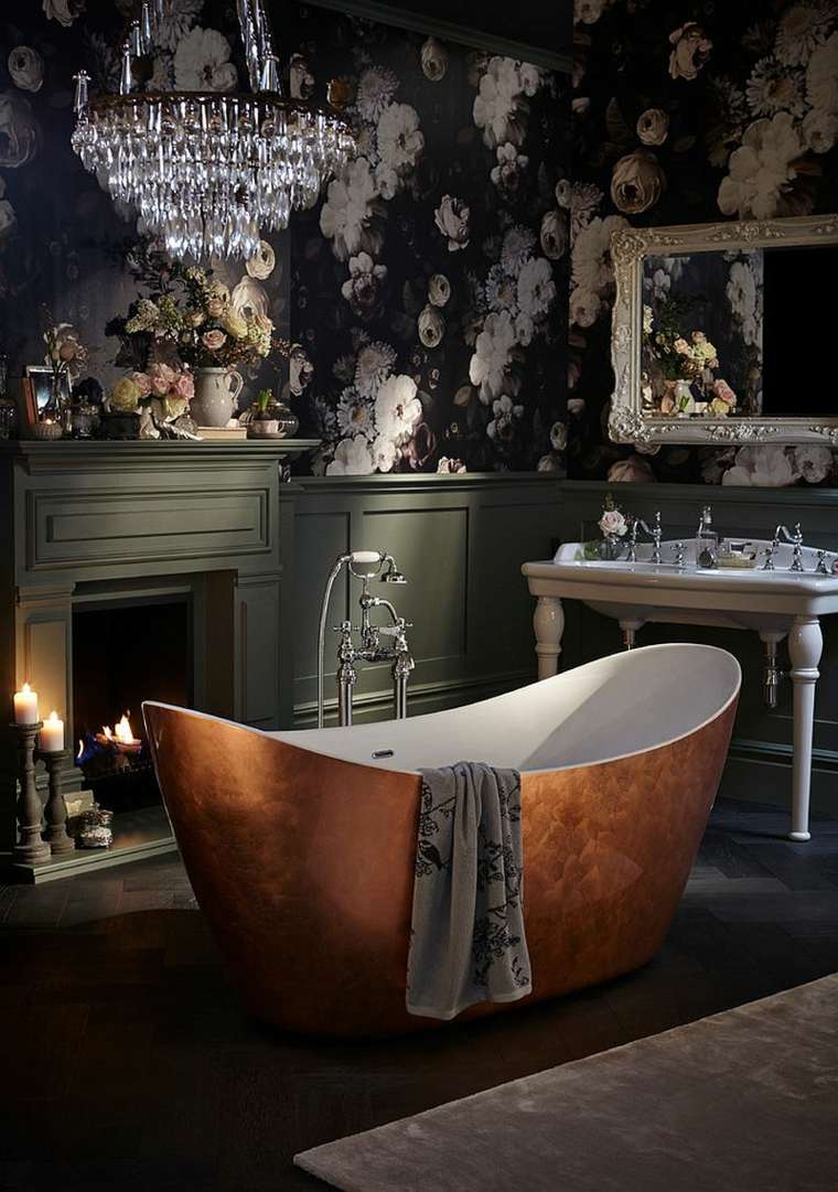 salle de bain luxe moderne papier peint fleurs luminaire suspension baignoire design