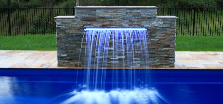 cascade eau piscines exterieures