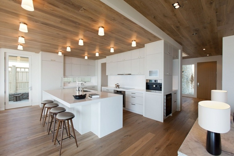 cuisine design blanche plafond bois
