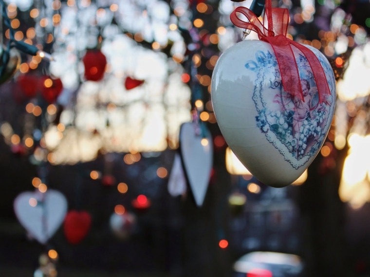 décoration romantique saint valentin arbre suspension coeur 