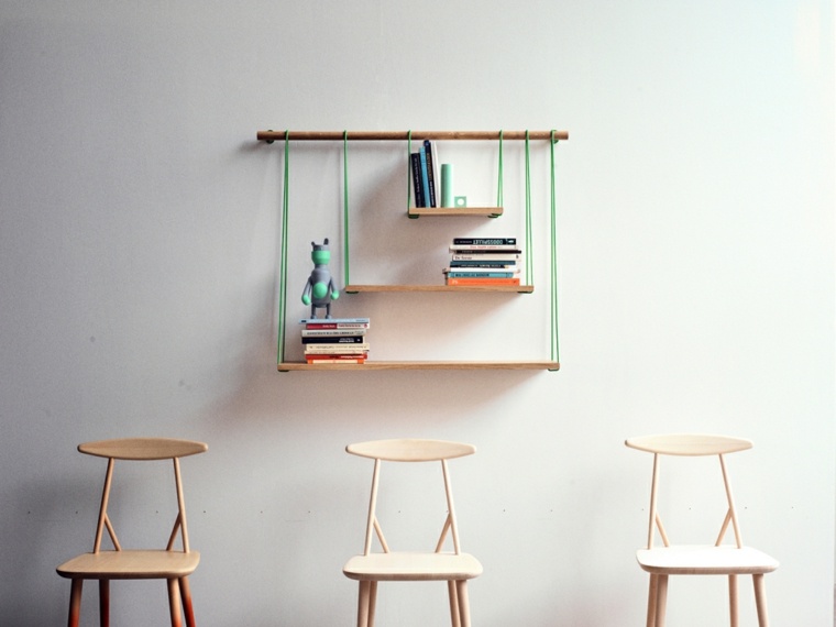 étagères bois aménagement idée chaise design entrée déco moderne