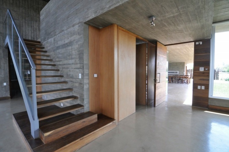 intérieurs modernes design escalier bois métal moderne sol béton mur 