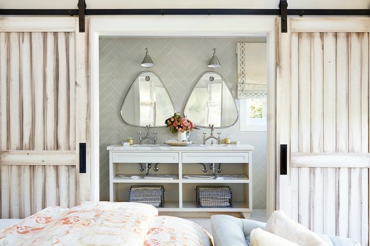 intérieur moderne salle de bain design miroir style shabby chic décoration porte bois