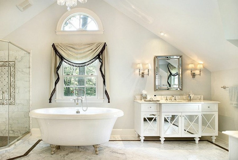 salle de bain design moderne shabby chic baignoire miroir idée mobilier luminaire 