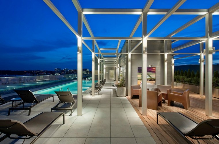 toit terrasse piscine design