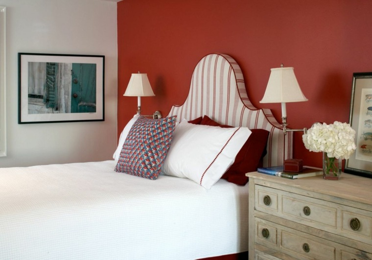 décoration chambre rouge tete de lit