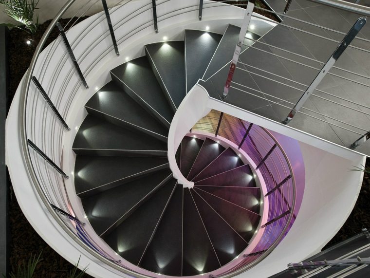 eclairage escalier contemporain spirale