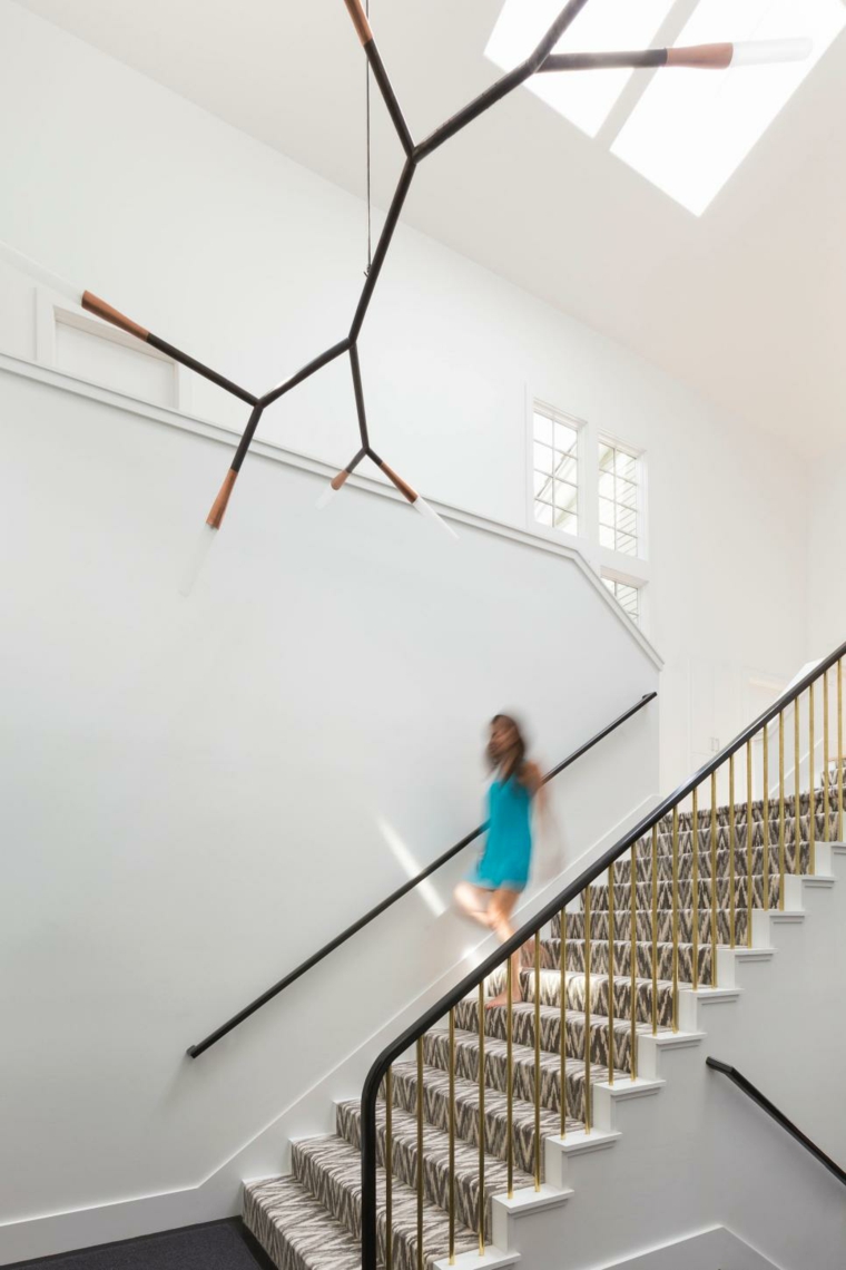 tapis escalier contemporain motifs geometriques
