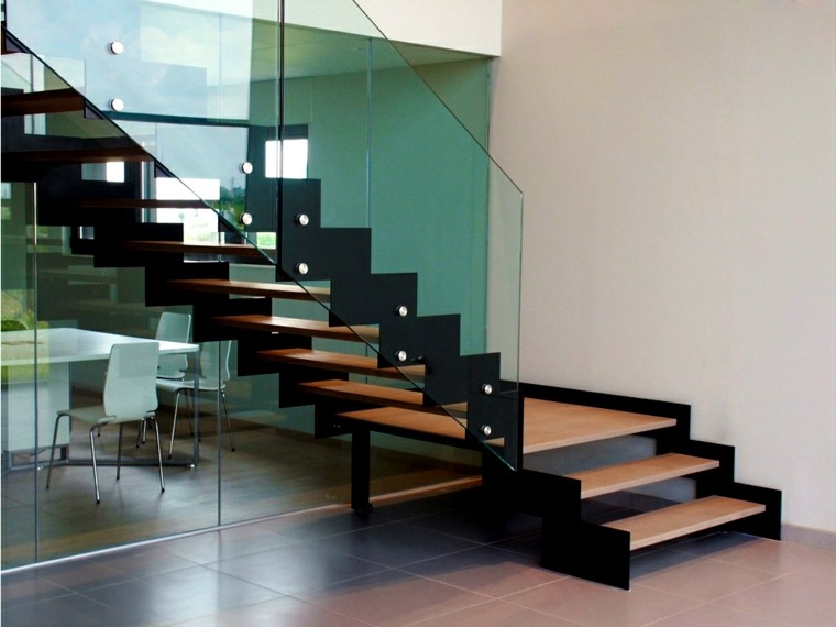 escalier verre metal maison moderne