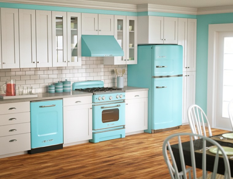 piano de cuisine en bleu tendance moderne idée parquet four frigo tendance hotte aspirante 