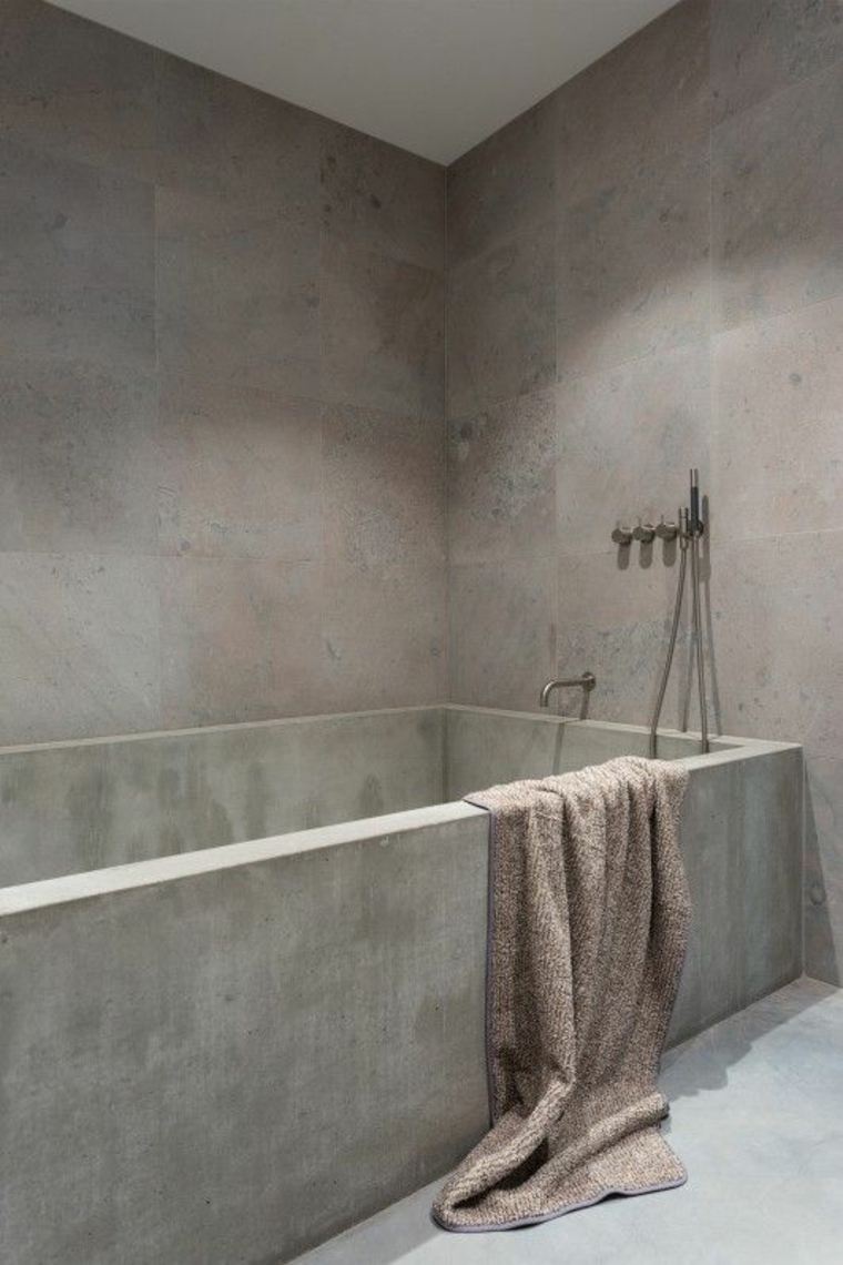 baignoire béton ciré design idée mur intérieur moderne salle de bains