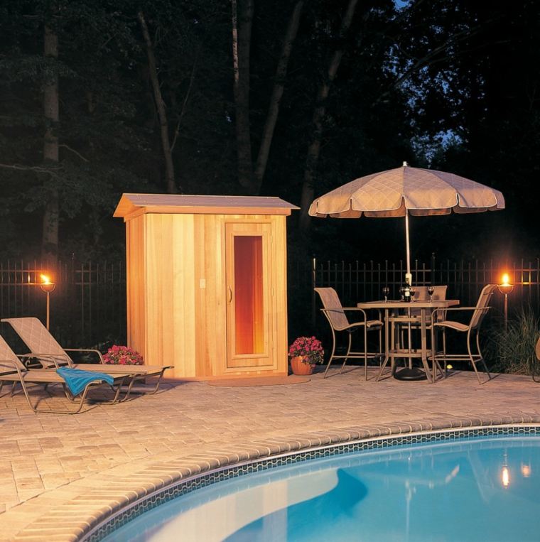 sauna extérieur petite piscine