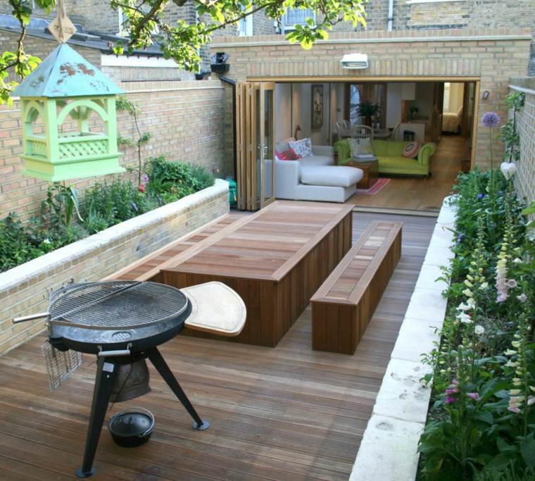 aménagement petit jardin bois maison en ville 