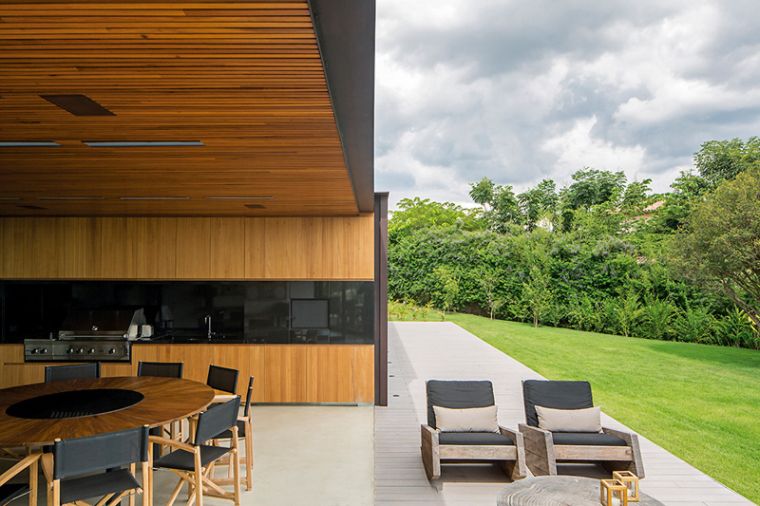belle demeure moderne terrasse bois decking 